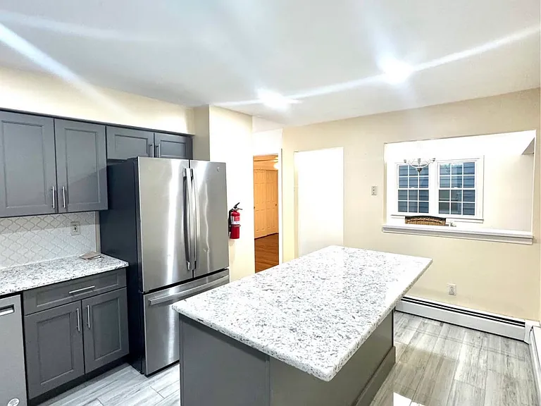 327 Westminster Pl #1 — Photo 4