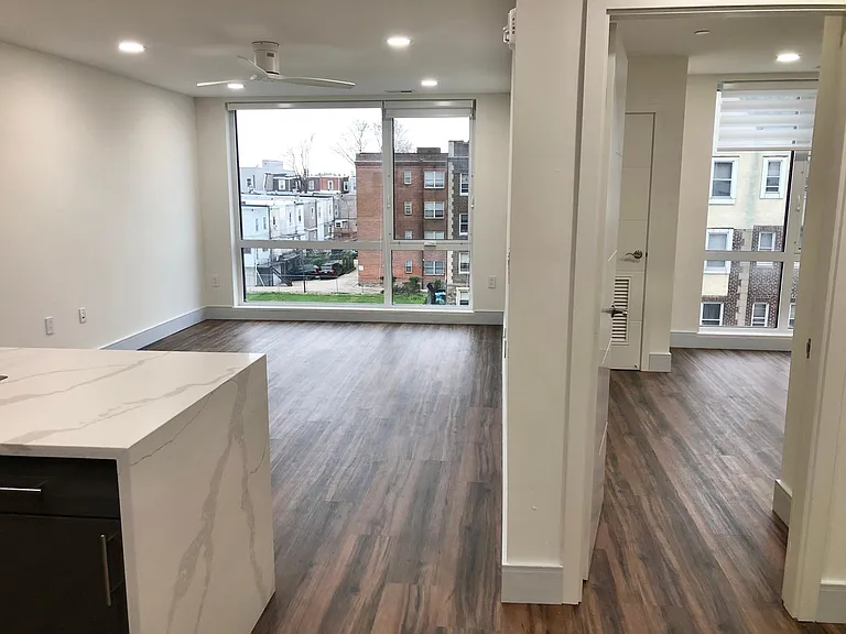 4904 Spruce St #308 — Photo 3