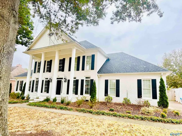 1501 Black Hall Ln SE, Decatur, AL 35601