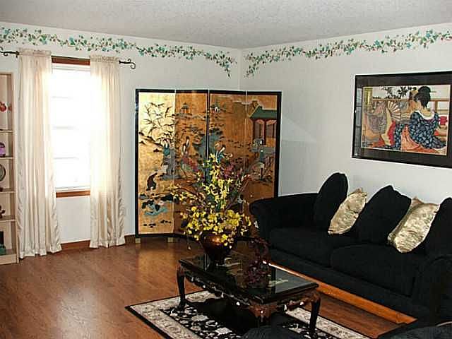 2nd image of 2421 Coe Ct