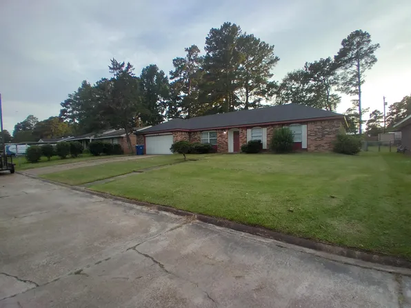112 4th St, New Llano, LA 71461