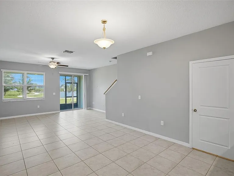 724 Royal Empress Dr — Photo 10