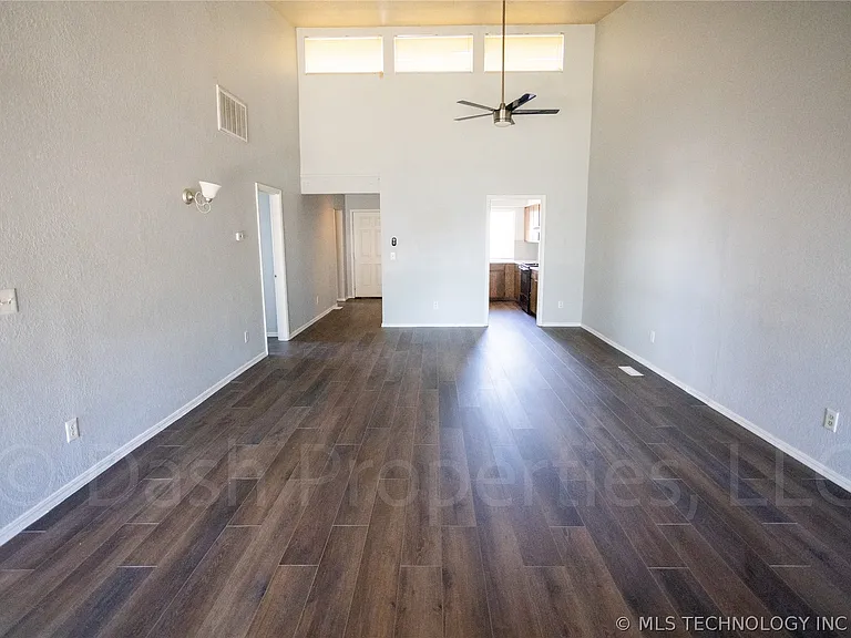 5104 S 75th East Ave — Photo 8