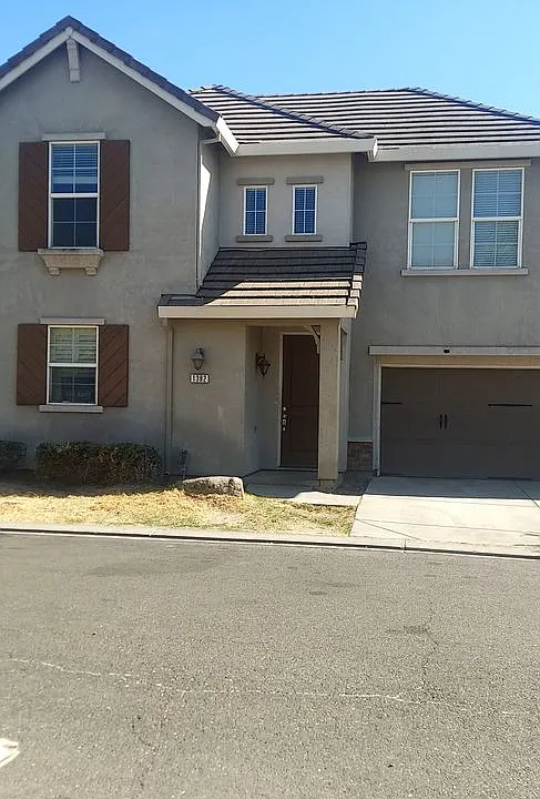 1382 Rincon Dr