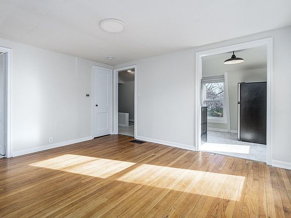 2nd image of 1802 N Talbott St Unit 2