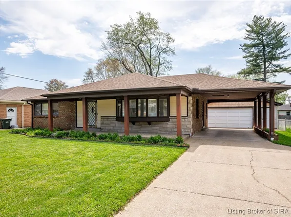 12 Wildwood Road, Jeffersonville, IN 47130