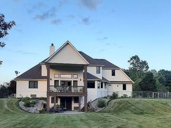 3rd image of 5851 Katie Ln