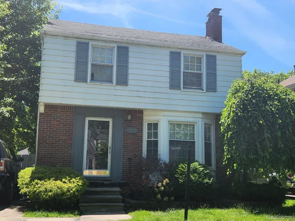 5977 Hillcrest St, Detroit, MI 48236