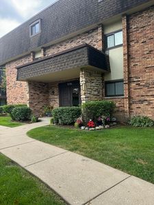 9196 South Rd APT E, Palos Hills, IL, 60465