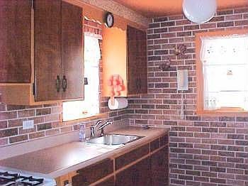 5th image of 2628 Leona Ave