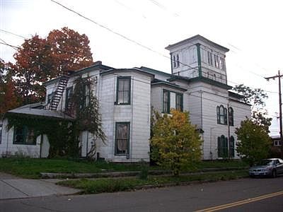 2nd image of 224 W 1st St
