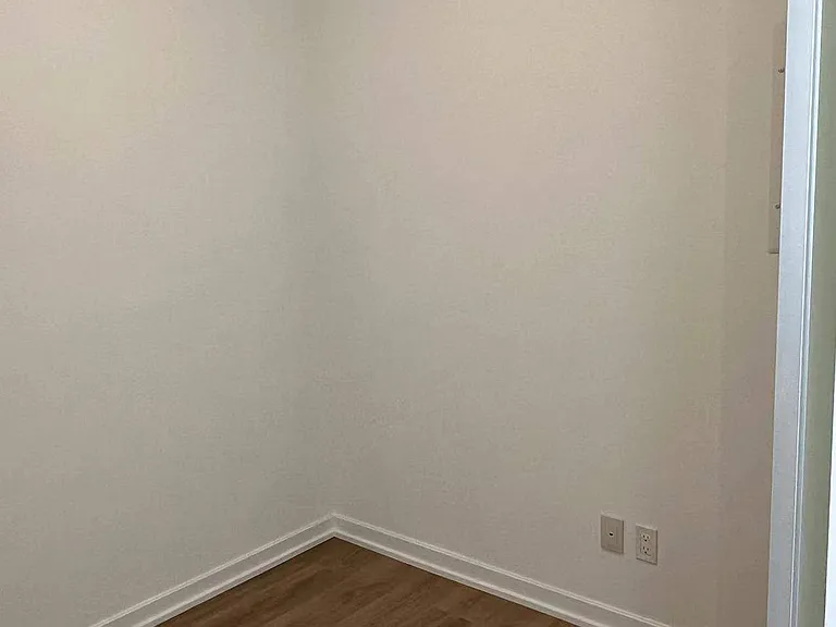 36 Manor Rd E #710 — Photo 6