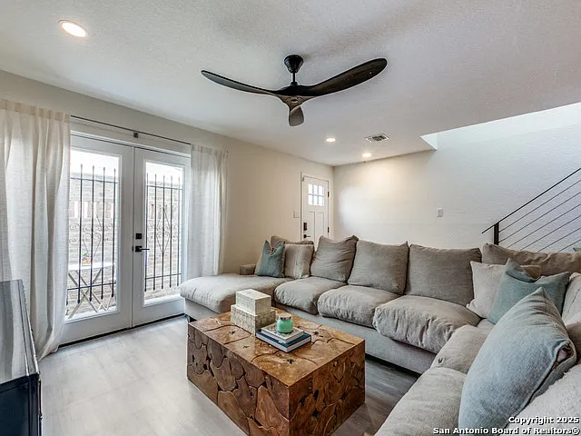 166 Elizabeth Rd #C — Photo 4