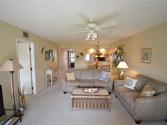 5th image of 103 Lakeview Ct #5