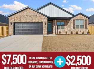 1910 Farmer St, Pea Ridge, AR 72751