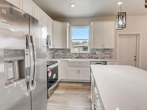 5th image of 3867 Janeen Cir #1