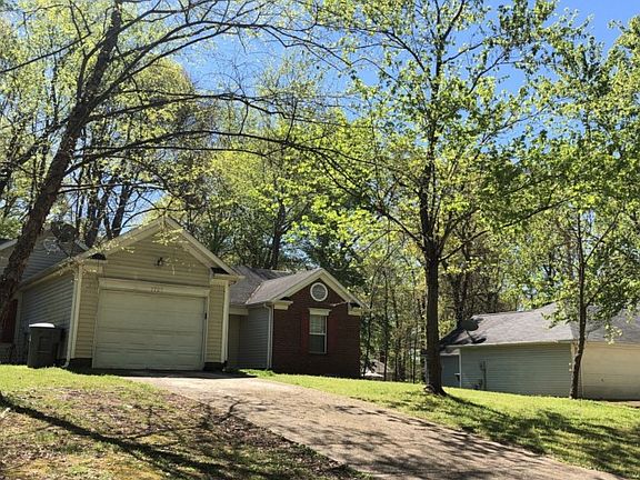 3rd image of 7727 Ivy Hollow Dr