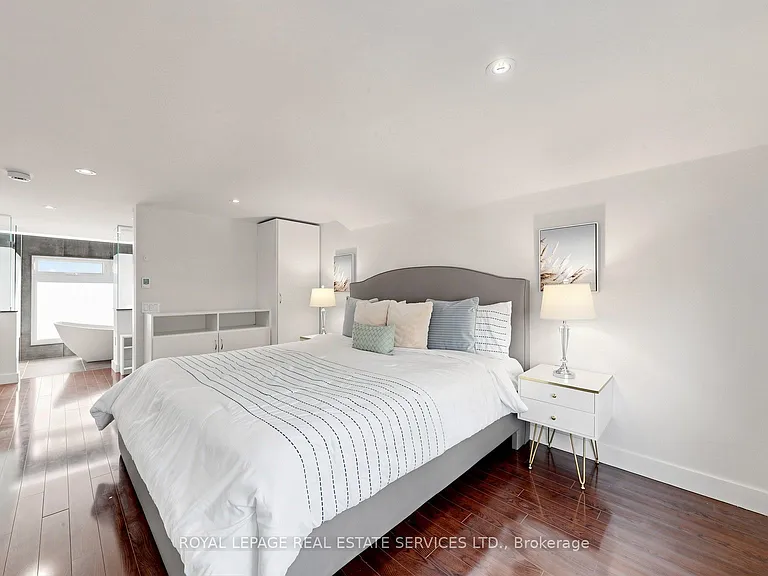 285 Bronte Rd — Photo 22