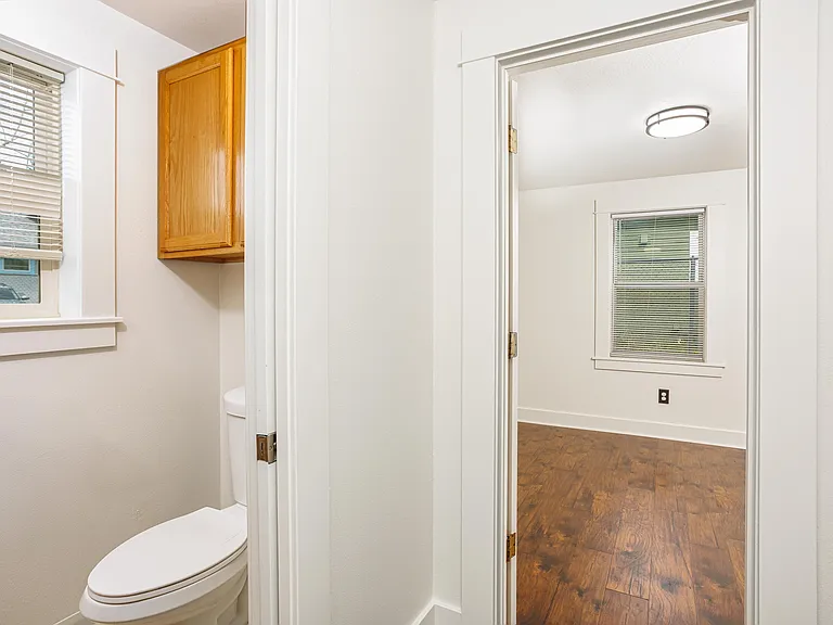 4313 N Kerby Ave — Photo 21