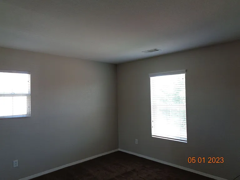 2739 Garnet Ln — Photo 5