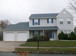 9 Hickory Cir, Barnegat, NJ 08005