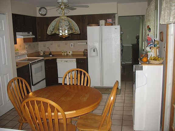 Eat in Kitchen with Sliders to Deck