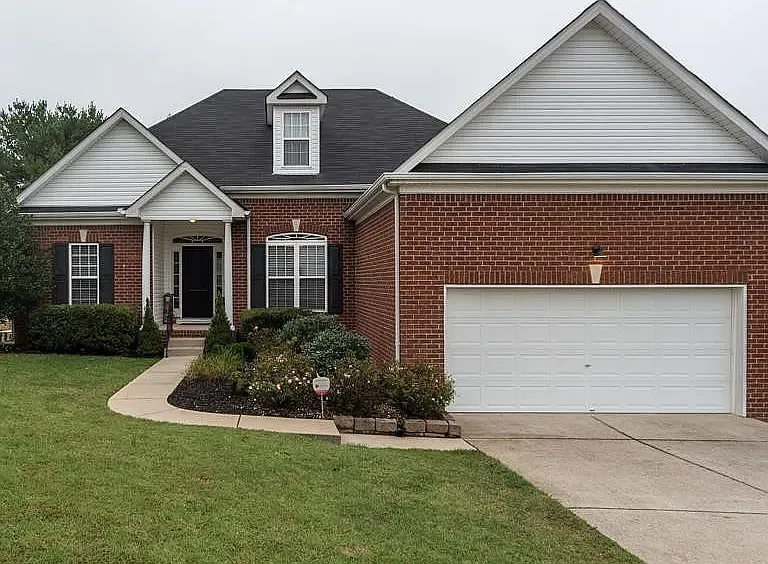 2102 Loudenslager Dr — Photo 1