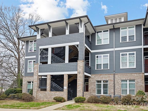 3rd image of 935 McAlway Rd #102