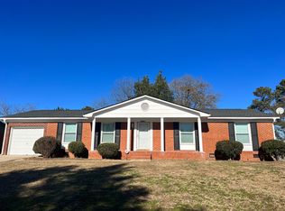 6212 Timberland Dr, Fayetteville, NC 28314