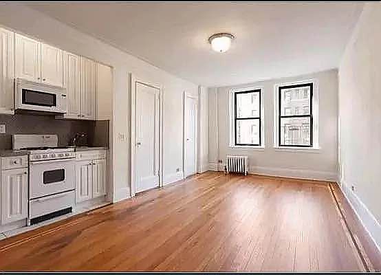 1st image of 400 E 50th St APT 3F