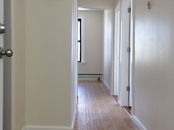 4th image of 3523 Avenue S