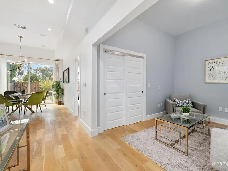 327 Arlington St — Photo 12