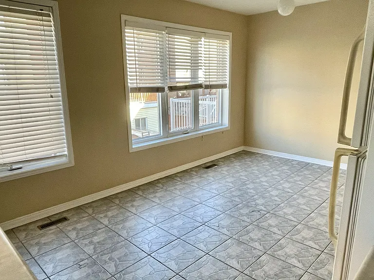 47 Millennium Dr — Photo 9
