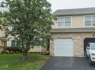229 Crystal Ct, Blue Bell, PA