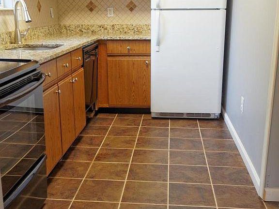4th image of 20057 Dunstable Cir #303