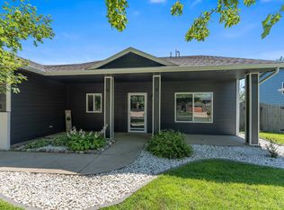 1003 Ash Grove St, Harrisburg, SD 57032