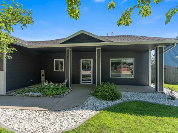 1003 Ash Grove St, Harrisburg, SD 57032
