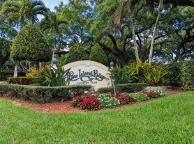 9531 Seagrape Dr, Davie, FL
