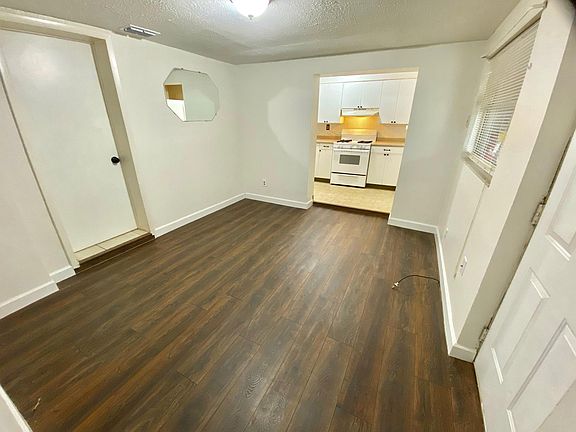 4th image of 515 N Boundary Ave #4