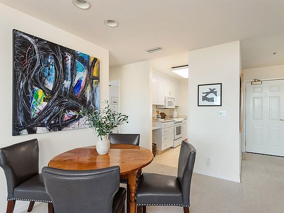 5th image of 100 Thorndale Drive #319
