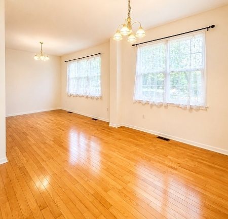 3rd image of 23 Liberty Ridge Rd