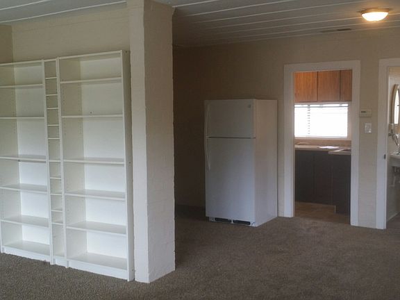 2nd image of 980 College Dr