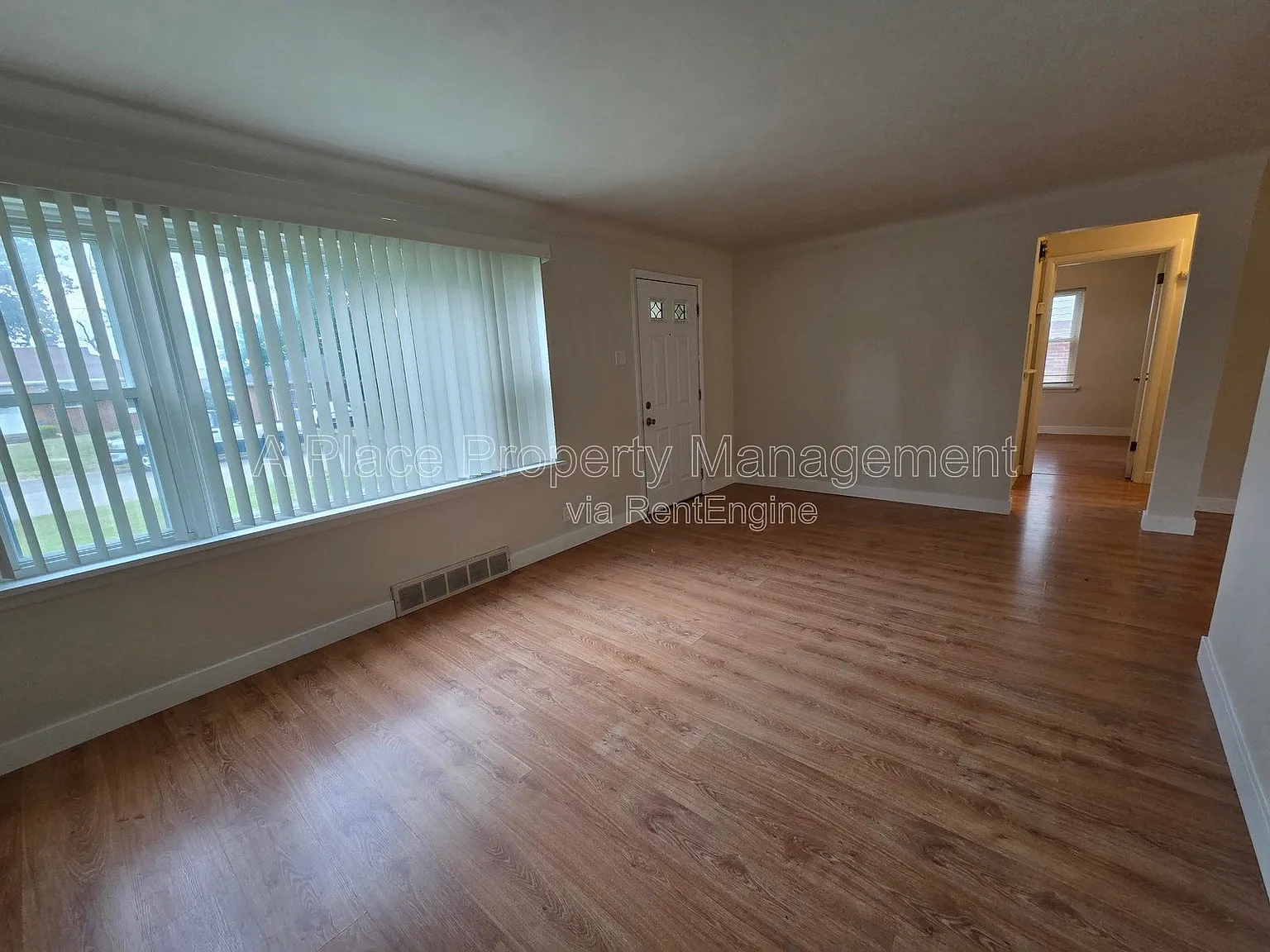 2 bed, 1.0 bath, 849 sqft, $1,195 — Photo 3