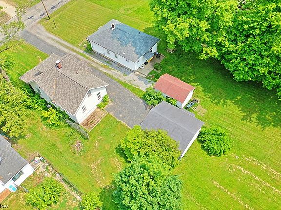 4th image of 229 Meadowbrook Ave