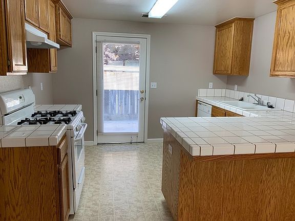 4th image of 2521 S Irma St