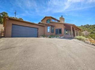 44 Campo Rd, Tijeras, NM 87059