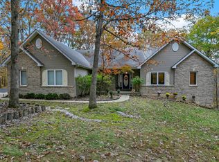 12 Pine Cliff Ct, Defiance, MO