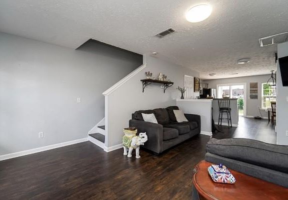 3rd image of 323 Stewarts Landing Cir