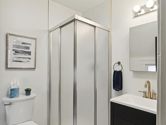 3rd image of 1354 W 69th St #2