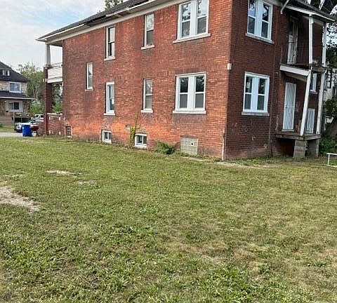 3rd image of 4632 Allendale St